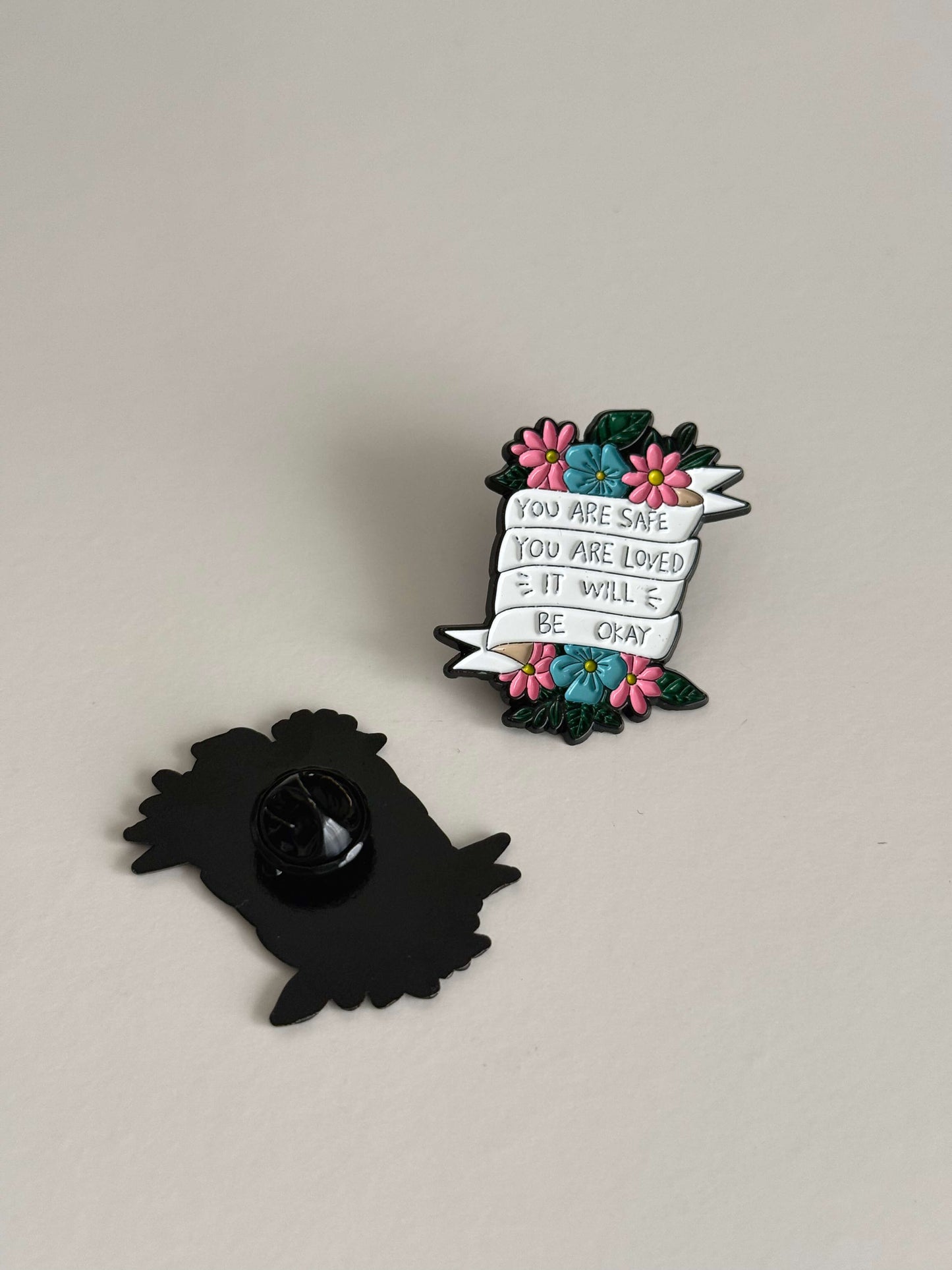 Pins Zenya